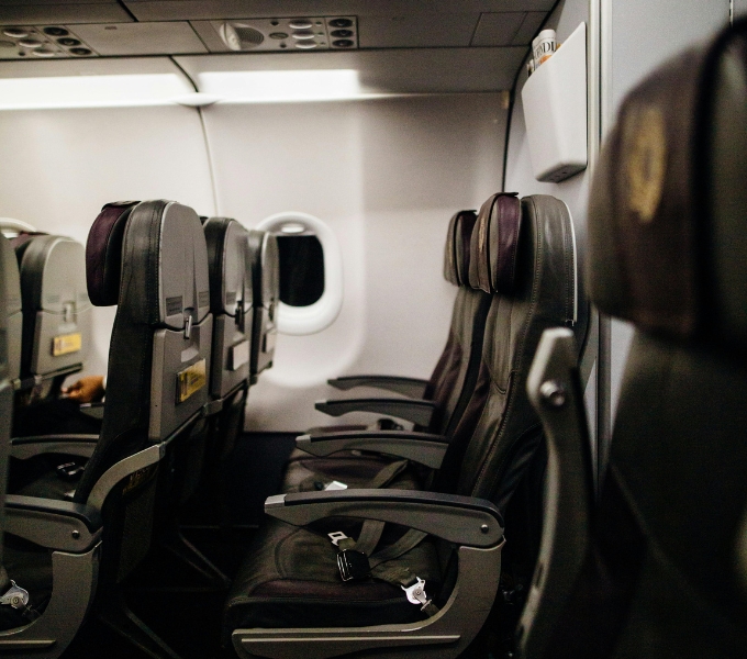O que acontece se não comprar assento no avião? Descubra já